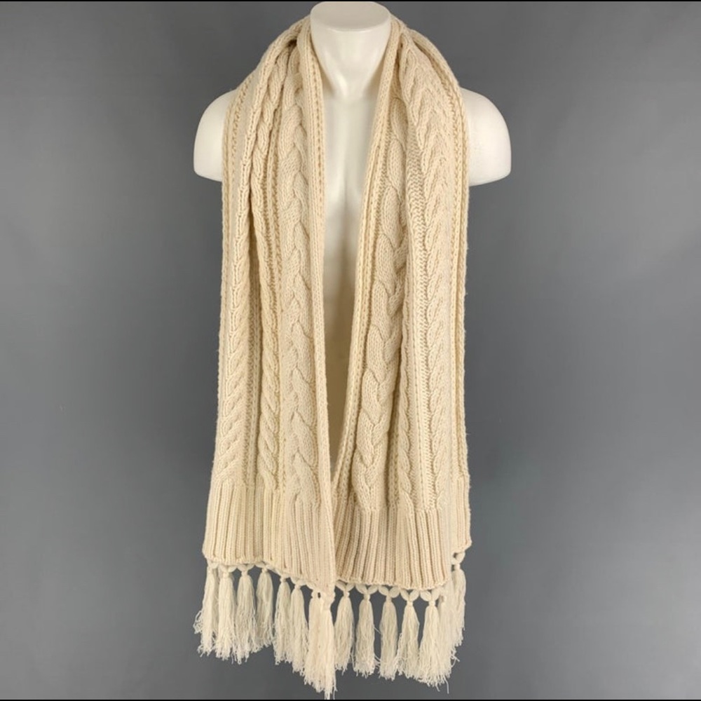 Burberry wool and cashmere scarf